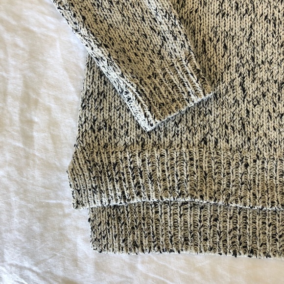 Theory Light Grey Cozy Knit Sweater - Picture 3 of 6